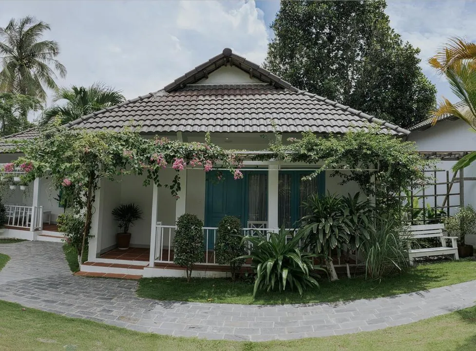 Philip Bungalow 1