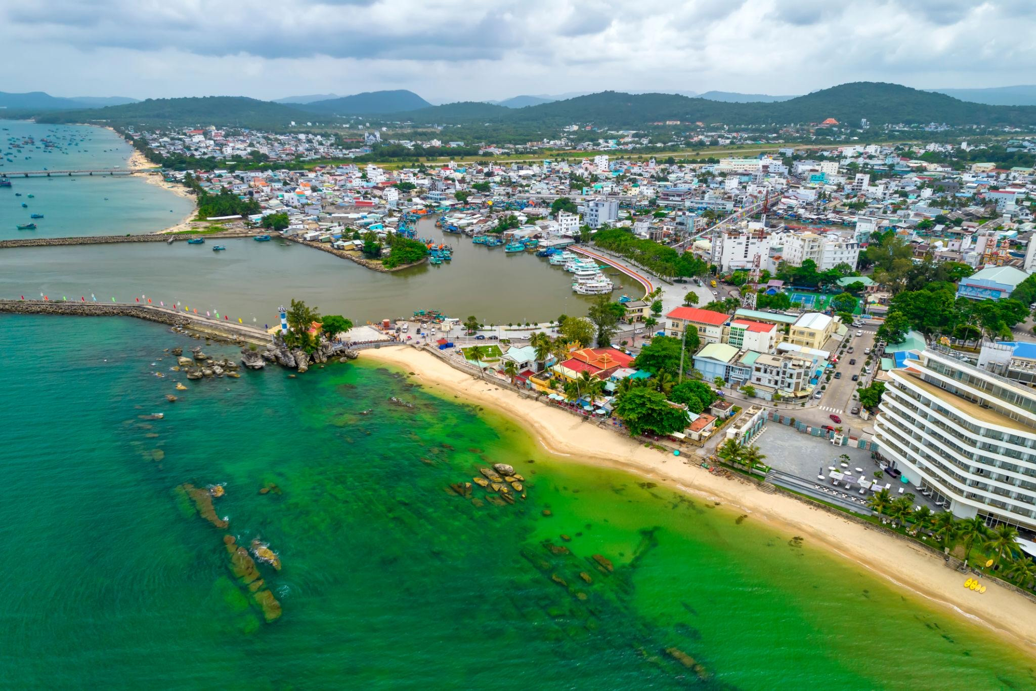 duong dong town